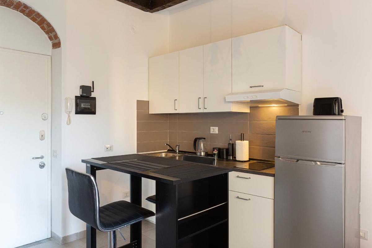 Superb Loft NavigliComfy&Relax Apartment มิลาน ภายนอก รูปภาพ