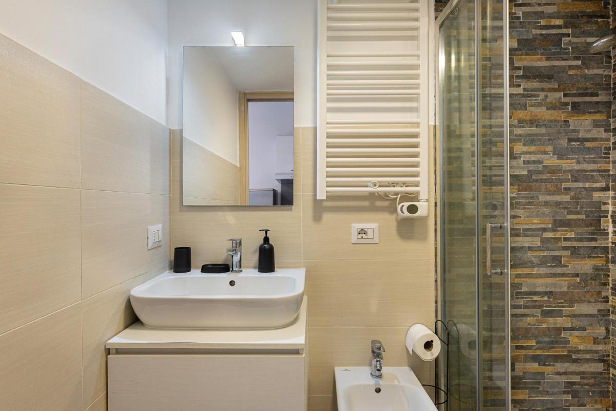 Superb Loft NavigliComfy&Relax Apartment มิลาน ภายนอก รูปภาพ