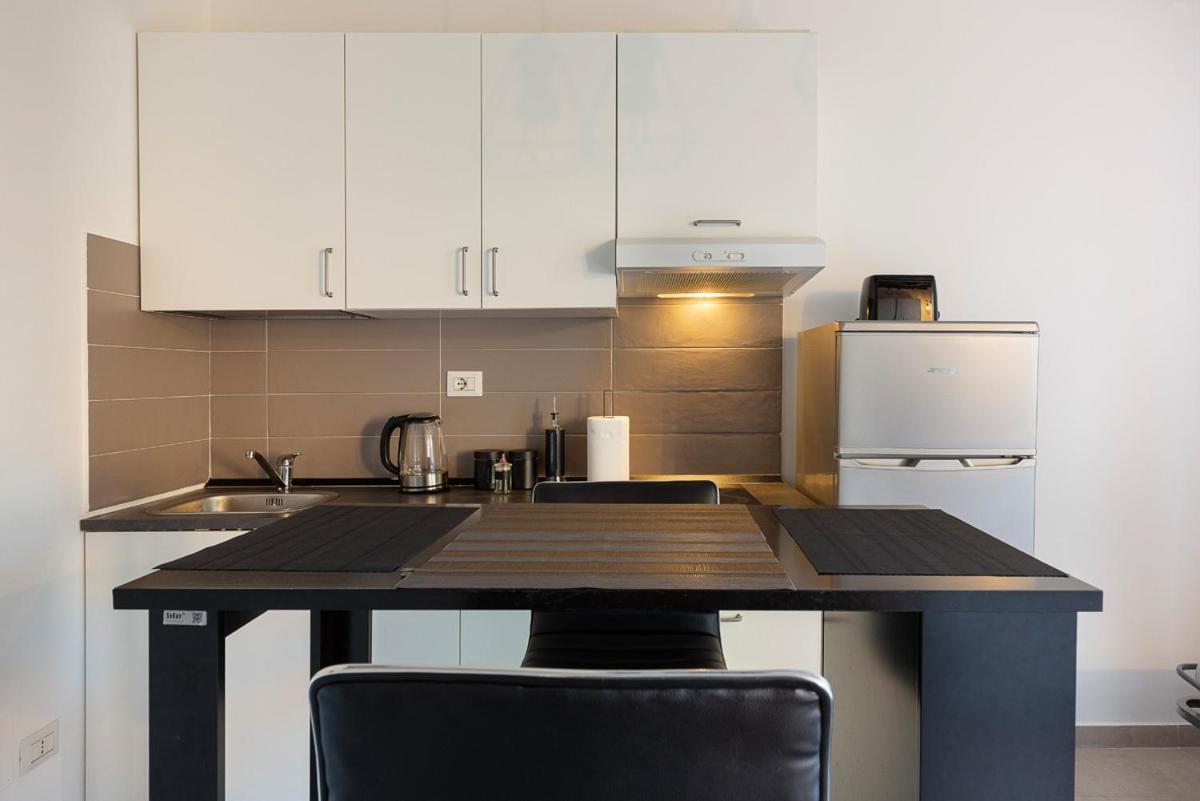 Superb Loft NavigliComfy&Relax Apartment มิลาน ภายนอก รูปภาพ