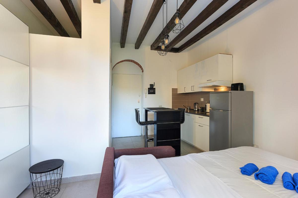Superb Loft NavigliComfy&Relax Apartment มิลาน ภายนอก รูปภาพ