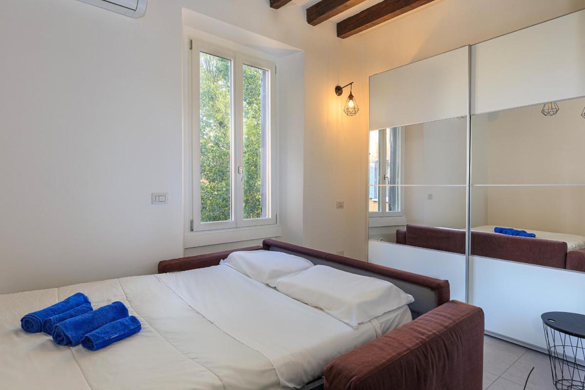 Superb Loft NavigliComfy&Relax Apartment มิลาน ภายนอก รูปภาพ